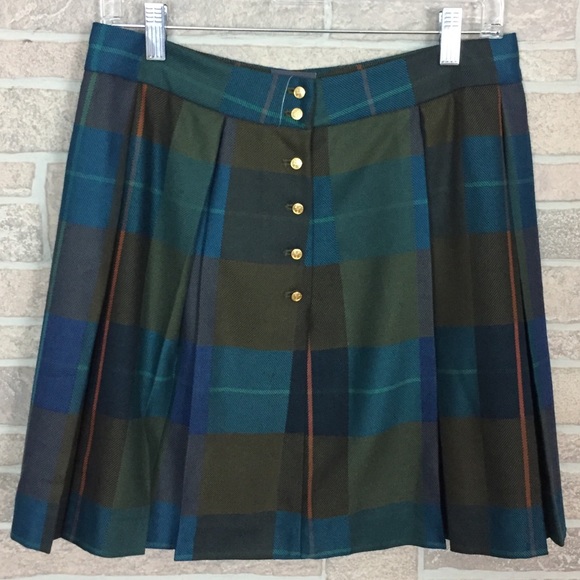 Tommy Hilfiger Dresses & Skirts - NEW Tommy Hilfiger Green Plaid Button Down Skirt